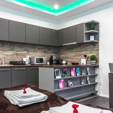 Spotlight Apartmanház * Szeged