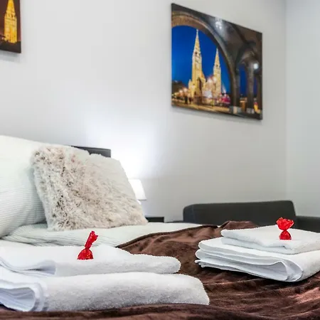 Spotlight Apartmanház Appartamento Szeged